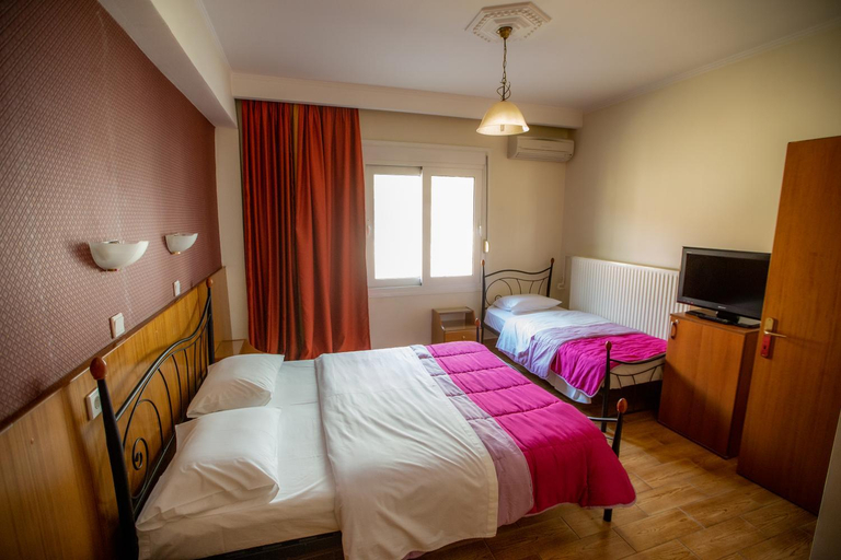 Bedroom 2, Giannis Hotel, East Macedonia and Thrace