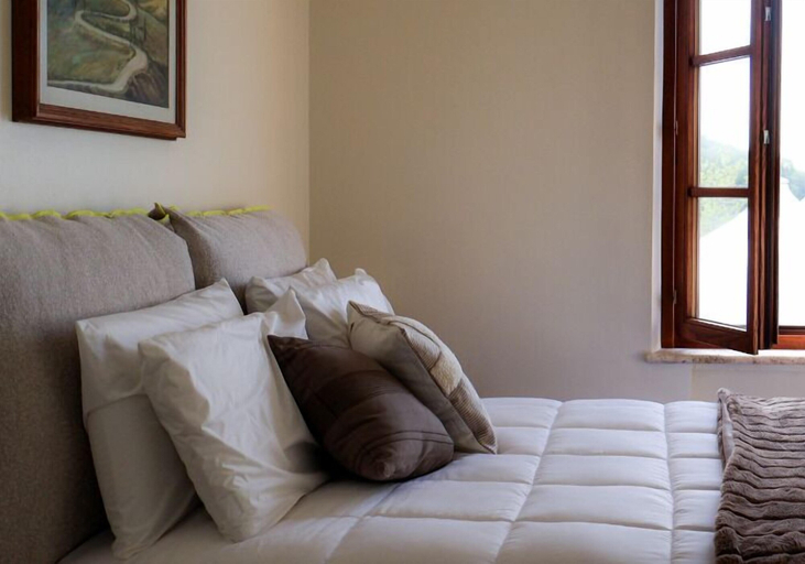 Bedroom 4, Poggio Paradiso Resort & Spa, Siena