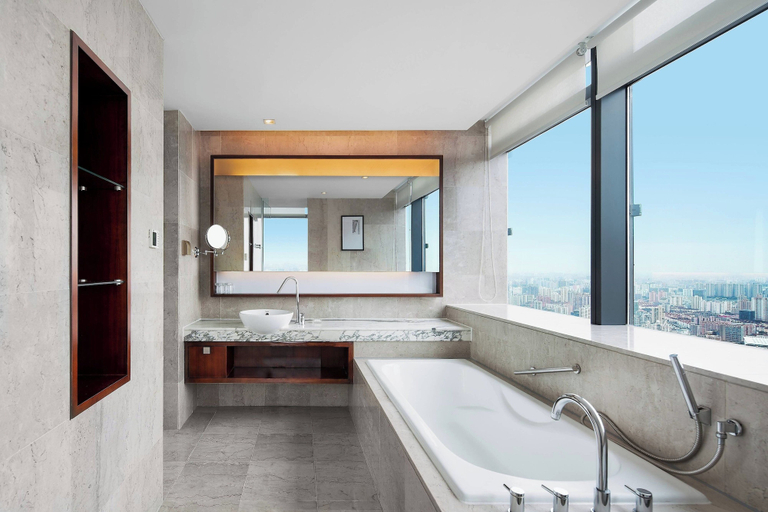 Bathroom 5, Renaissance Shanghai Zhongshan Park Skyline Hotel, Shanghai