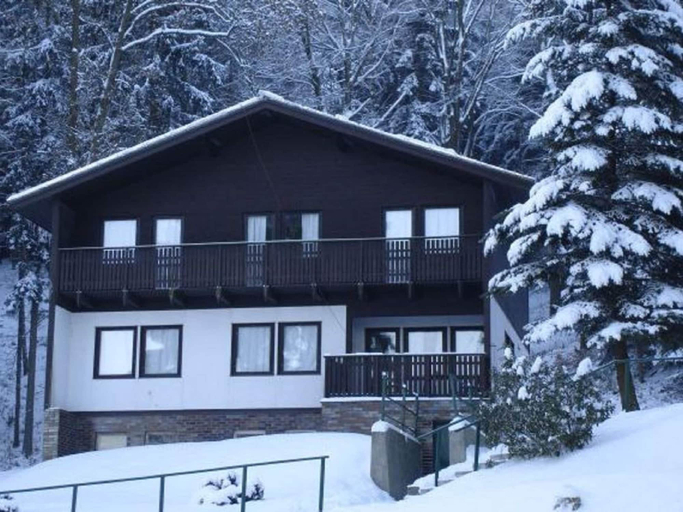 Exterior & Views 2, Chalet in Dolni Brusnice Near Ski Lift, Trutnov