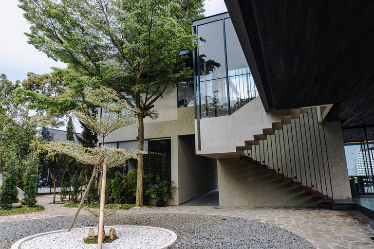 Exterior & Views, Amulya Luxury Villa Dago, 4BR Heated Infinity Pool, Bandung