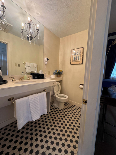 Bathroom 17