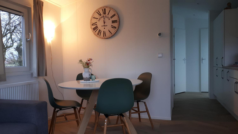 Others 2, Chalets op Minicamping Dorpszicht, Veere