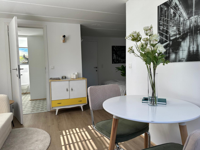 Others 4, Le Cottage, Brabant Wallon