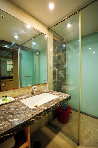 Bathroom 8