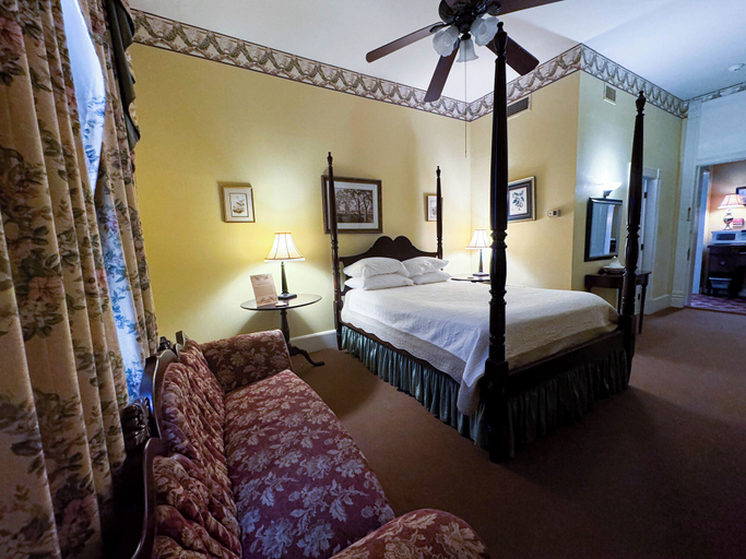 Bedroom 8