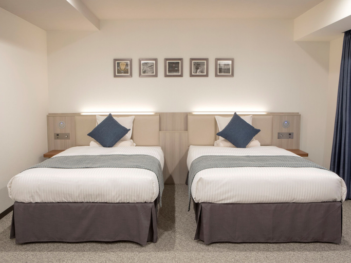 Bedroom 3, HOTEL MYSTAYS Midosuji Honmachi, Osaka