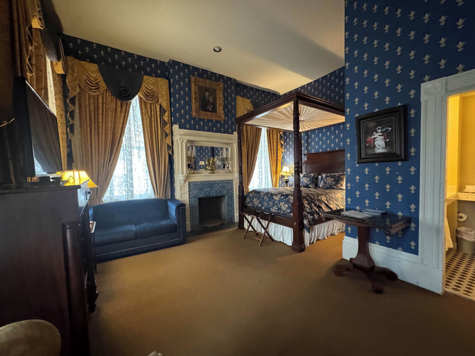 Bedroom 27