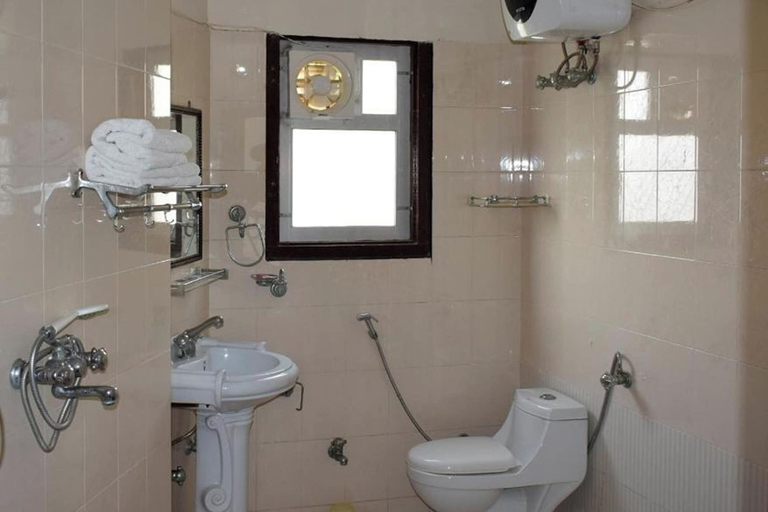 Bathroom 5, Tiger Safari Resort, Ranthambhore, Sawai Madhopur