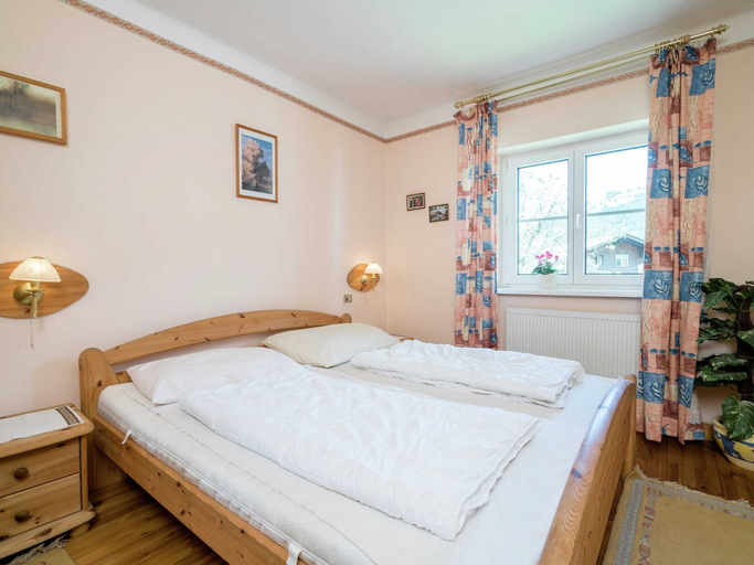 Bedroom 2, Apartment Kitzbuhel near Ski Slopes, Kitzbühel