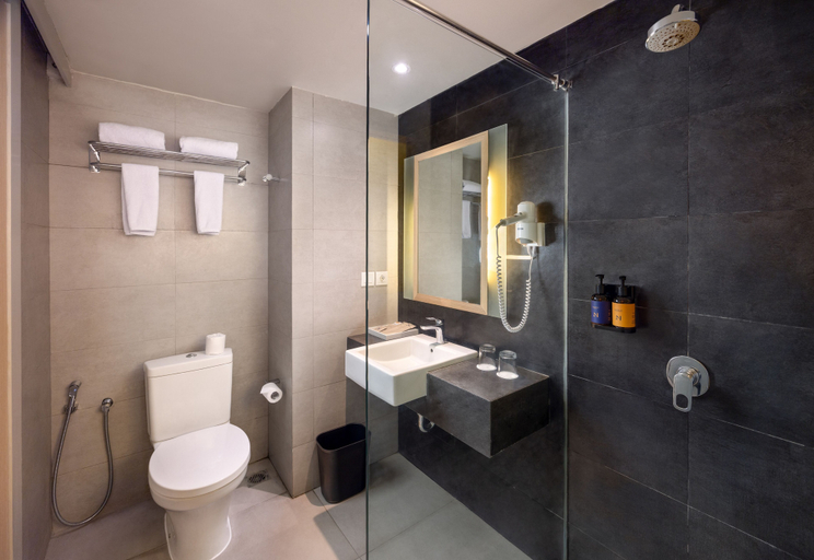 Bathroom 12