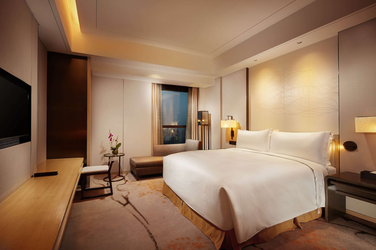Bedroom 16