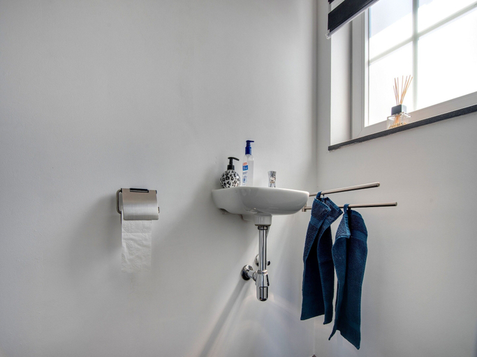 Bathroom 3, Modern Holiday Home in De Haan With Garden, West-Vlaanderen