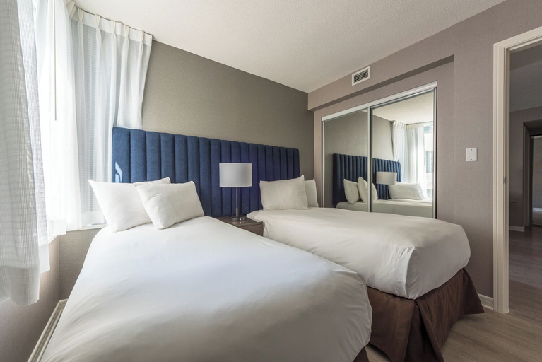 Bedroom 3, Carmana Hotel & Suites, Greater Vancouver