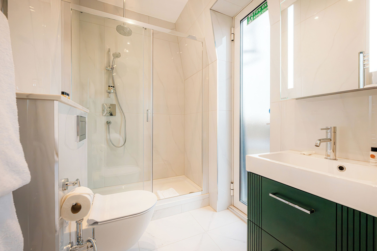 Bathroom 4, Fountain House, London