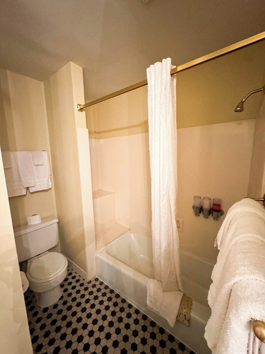 Bathroom 15
