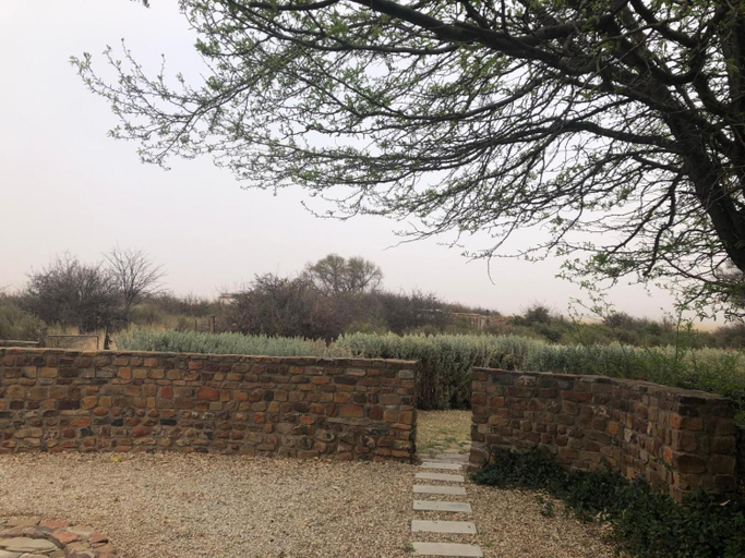 Others 4, Erin Farmhouse & Cottages, Chris Hani