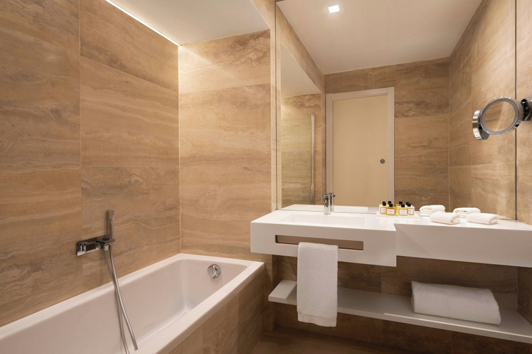 Bathroom 5, Sina Bernini Bristol, Autograph Collection, Rome