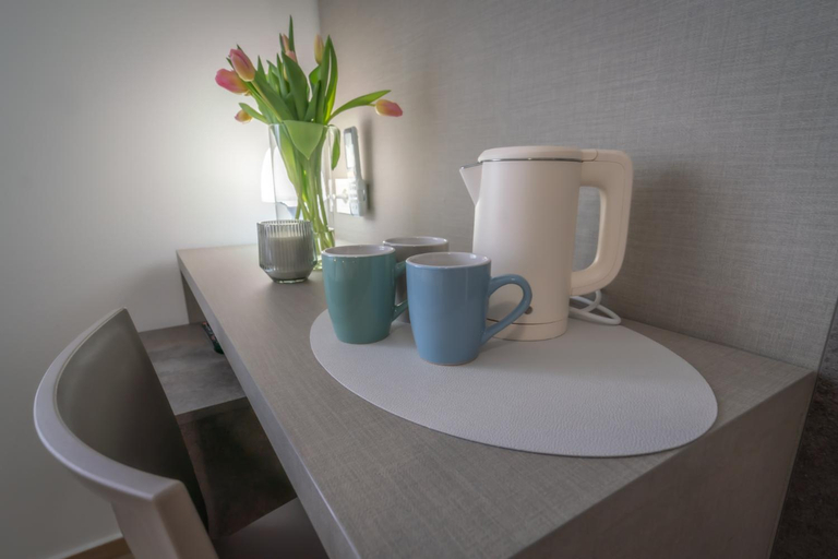 Others 4, Residence Casadi, Verona