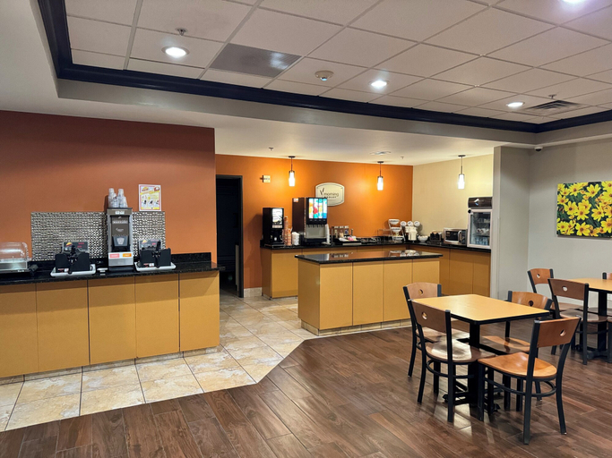 Food & Drinks 5, MainStay Suites Madison - Monona, Dane