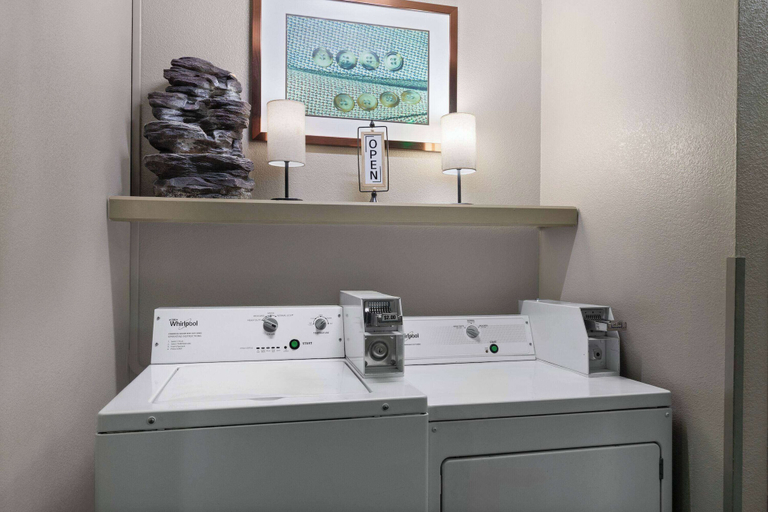 Bathroom 4, Travelodge by Wyndham Perry National Fairgrounds Area I-75, Houston