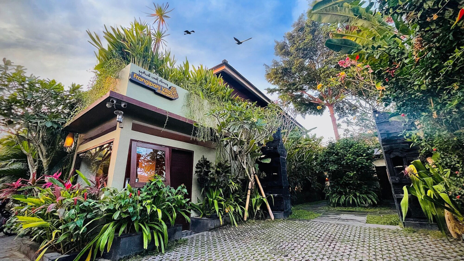 Exterior & Views, Frangipani Villa Jingga at Berawa, Badung