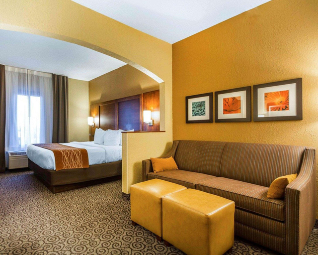 Bedroom 1, Comfort Suites Ramsey, Anoka