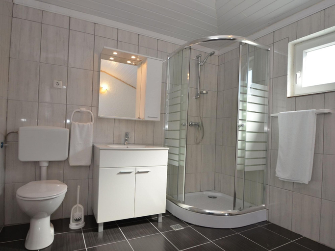 Bathroom, Holiday Home in Starigrad With Garden, Starigrad