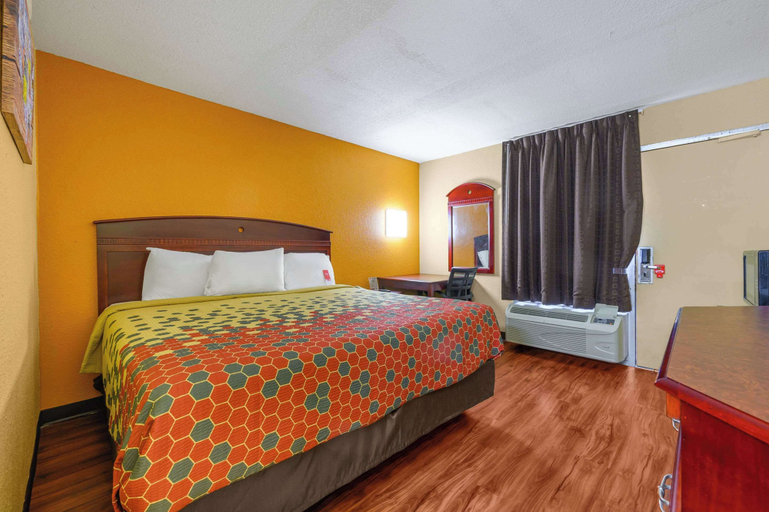Bedroom 3, Econo Lodge Decatur South, Morgan