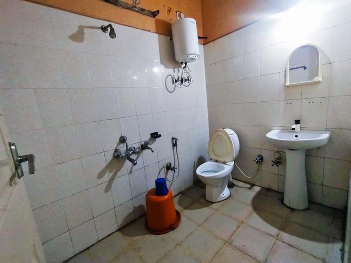 Bathroom 7
