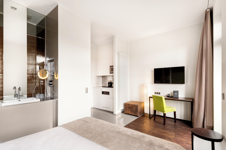 Bedroom 5, Lux 11 Berlin Mitte, Berlin