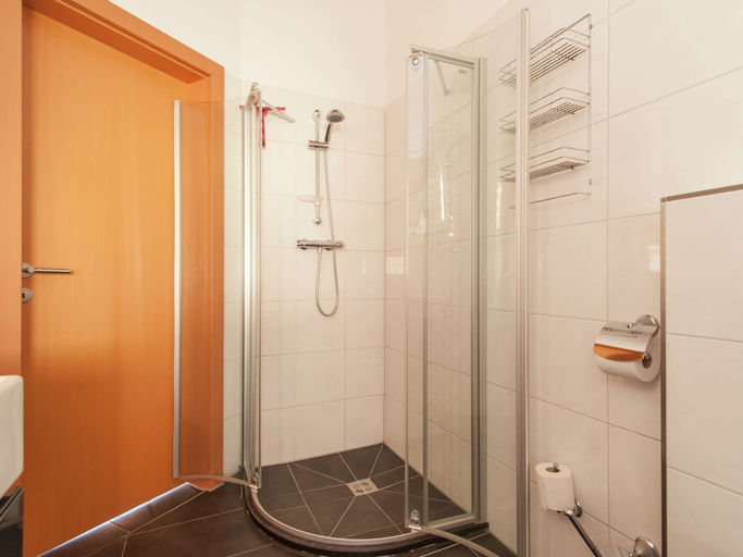 Bathroom 5, Spacious Chalet near Ski Slopes in Kotschach-Mauthen, Hermagor