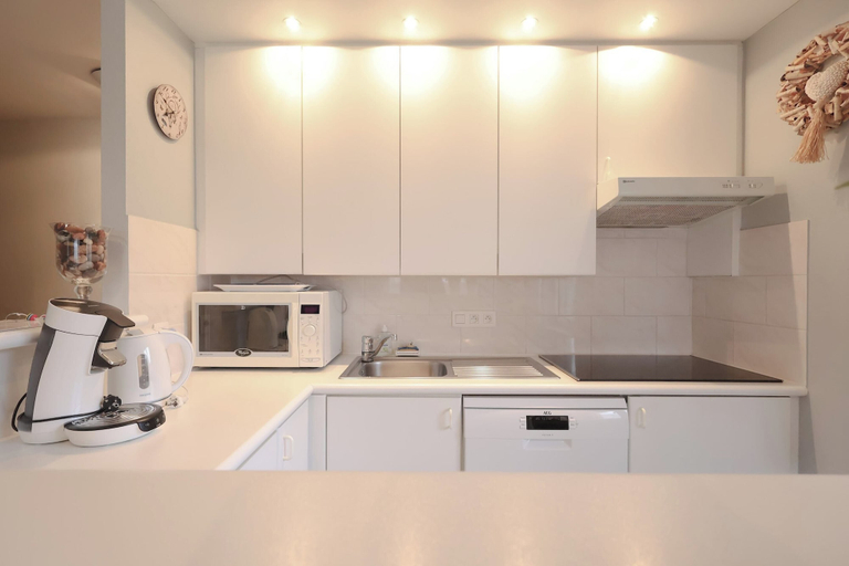 Private kitchen 2, Apartment in Belgium Near Coastal Charm, West-Vlaanderen