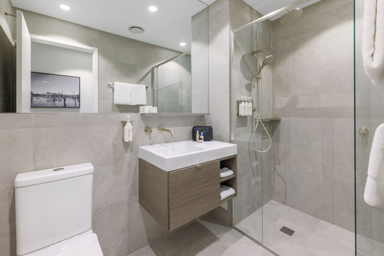 Bathroom 7