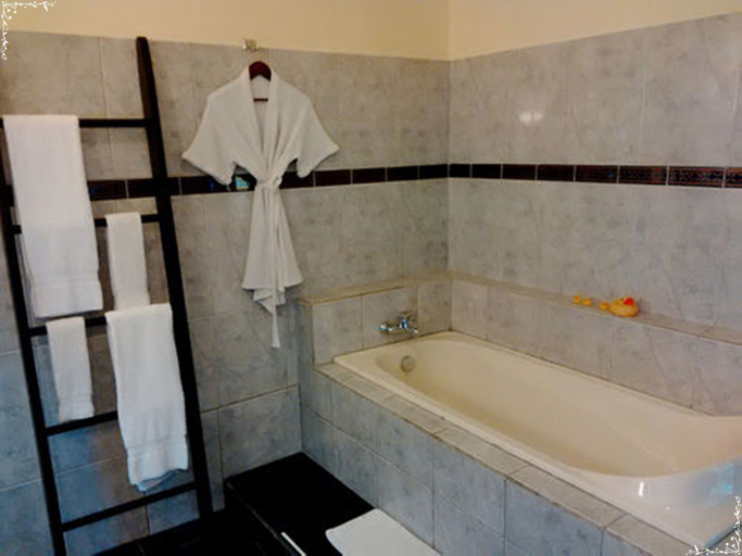 Bathroom 5, Bali Paradise Hotel Boutique Resort, Buleleng