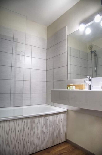 Bathroom 4, Le Relais De Sassenage, Isère