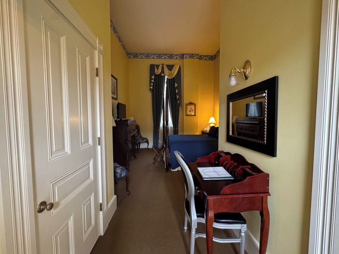 Bedroom 18