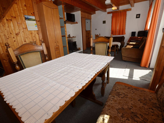 Others 4, Detached Cottage With Fireplace, Near the River Ohre, Louny