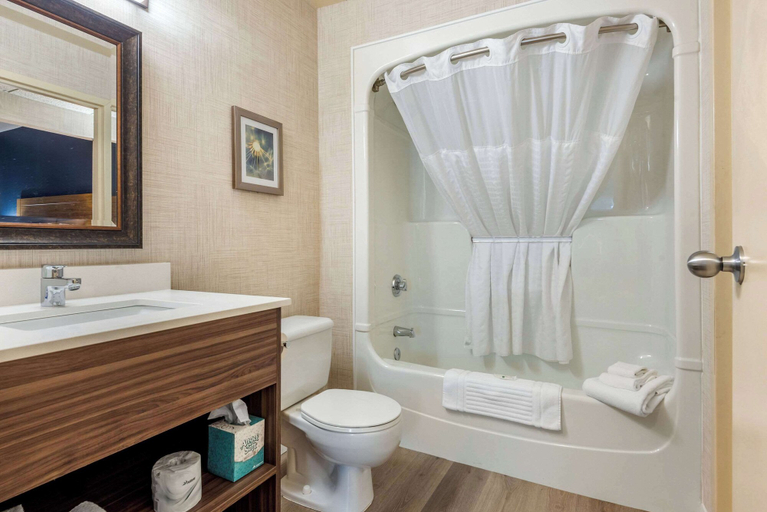 Bathroom 7