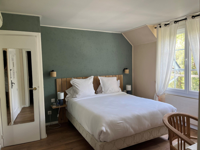 Bedroom 3, Moulin d'Orgeval, Yvelines