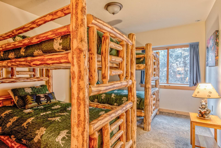 Bedroom 3, Crane Drive 17166, Deschutes