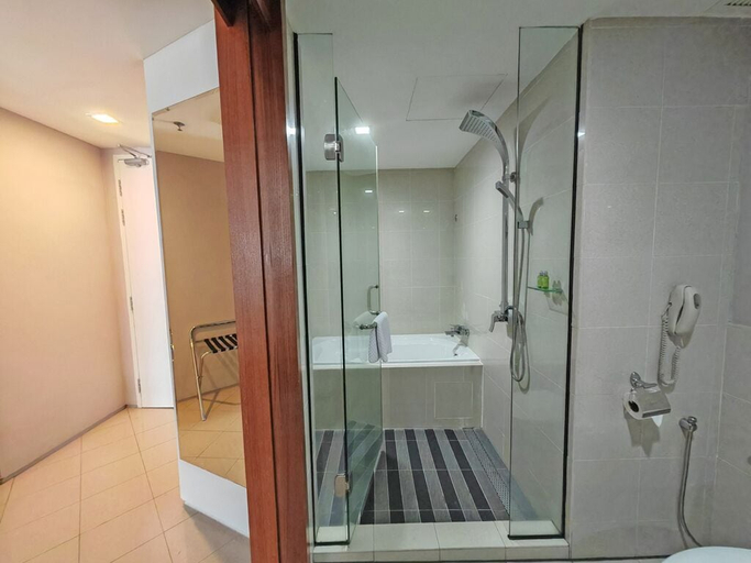 Bathroom 4