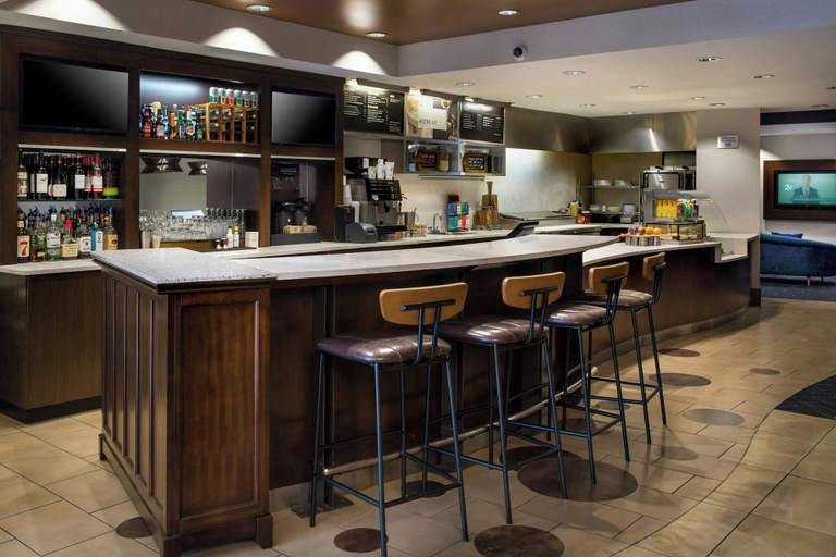 Food & Drinks 5, Courtyard by Marriott Buffalo Amherst/University, Erie