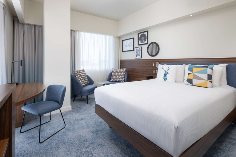 Bedroom 3, Hampton by Hilton London Gatwick Airport, Surrey
