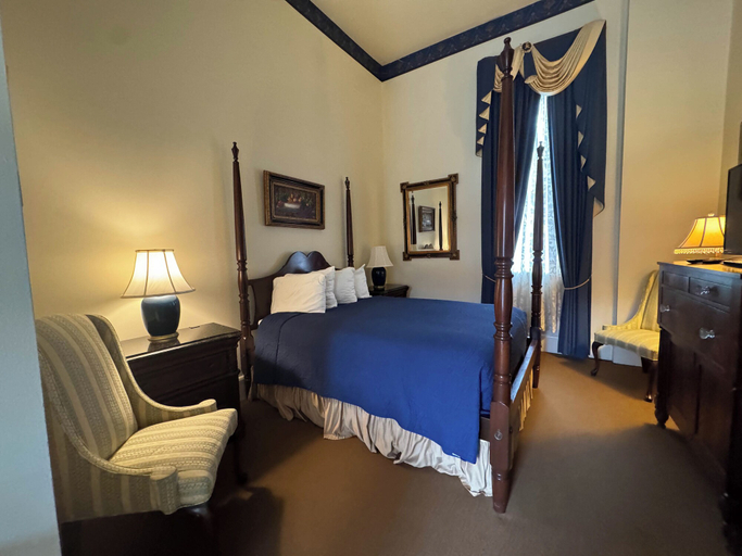 Bedroom 18