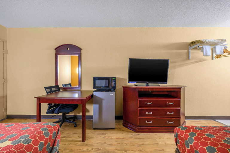 Others 5, Econo Lodge Decatur South, Morgan