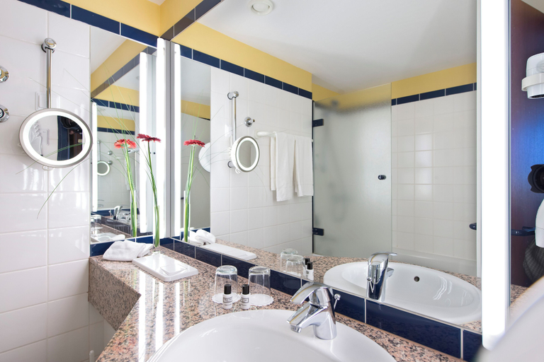 Bathroom 5, Sunday Hotel and Spa Wismar, Nordwestmecklenburg