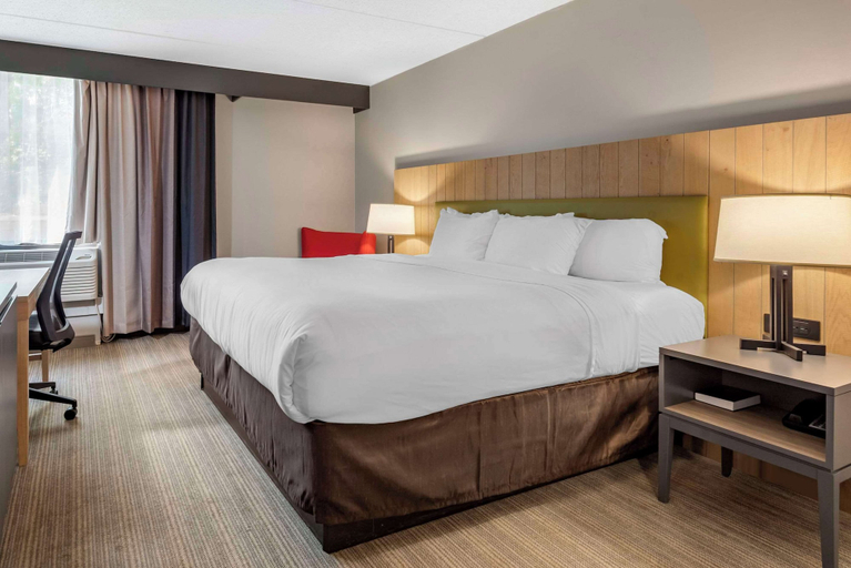 Bedroom 3, Comfort Inn & Suites Liverpool - Syracuse North, Onondaga
