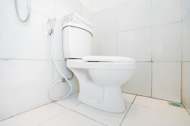 Bathroom 3, Hotel O Mojoanyar Near Terminal Bis Mojokerto, Mojokerto
