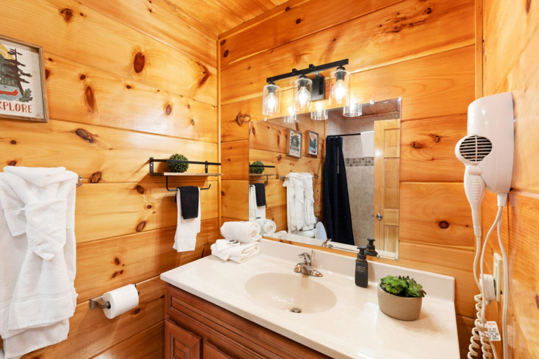 Bathroom 4, Serene Mountain Retreat by Ghosal Luxury Lodging, Sevier